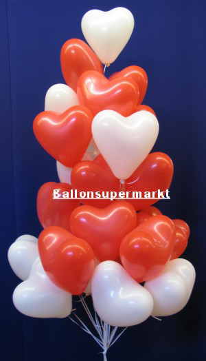 Herzluftballons-Hochzeit
